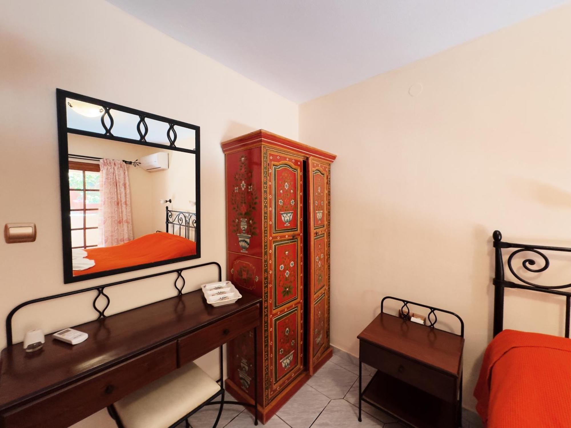 Villa Eleni Seaside Apartments Platanés Dış mekan fotoğraf